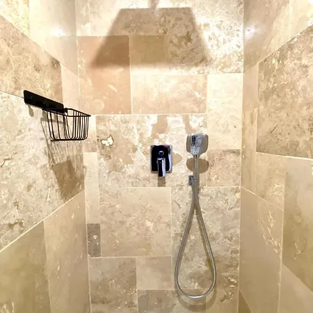 Le Loft - Bain Jacuzzi Et Sauna Ним